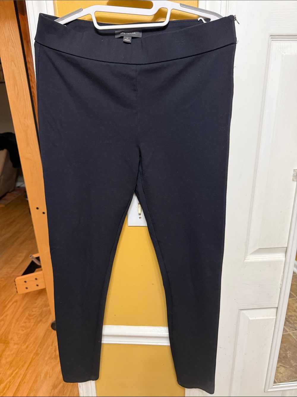 Ann Taylor Black Cropped Slim Pants